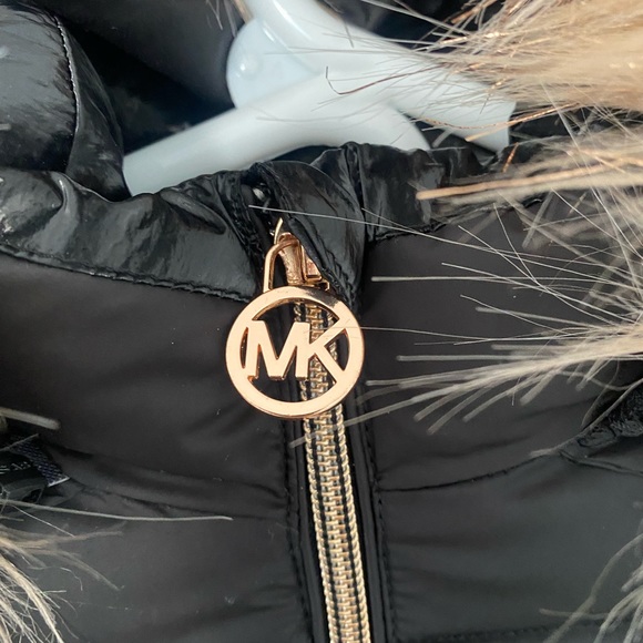 Michael Kors puffer jacket - Picture 3 of 7